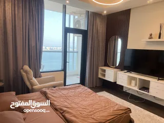  1 ستديو للايجار مطل على البحر يوجد بلكونه شامل ewa في مبنى جديد