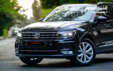  3 VOLKSWAGEN TIGUAN  EXCELLENT CONDITION 2017 BLACK  ZERO ACCIDENT