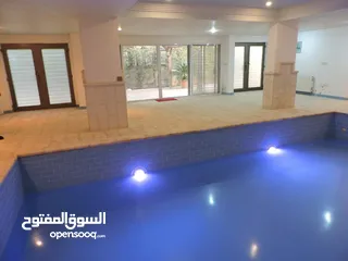  6 فيلا مستقلة للبيع خلدا العواجانيه على مساحة أرض دونم