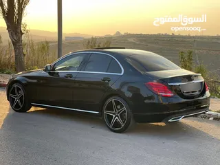  2 C200 بحالة ممتازة دهان الشركة بالكامل استعمال وعداد قليل