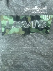  4 T-shirt Levi’s  في سعر جدا مناسب من  عمر 10-12 متوفر في كندا فقط collection ليفايز الجديد بأنسب سعر
