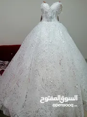  8 فستان أبيض ملوكي وارد تركيا للبيع ب 100 مع كامل أغراضو الطرحه  البرنص  تاج  الأكسسوار  المسكة