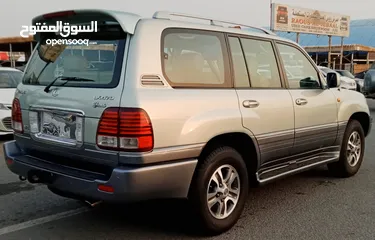  7 Lexus LX470 V8 4.7L Full Option Model 2005