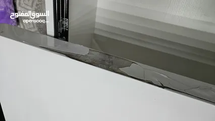  5 طاوله  وسطيه  لون ابيض مستعمله