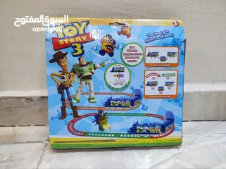  5 العاب اطفال شبه جديده - منزل - قطار - سكوتر - ماكينة تريكو