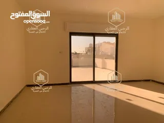  5 روف / للايجار / لم تسكن / 3نوم / مع ترس / الرابية
