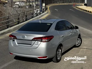  15 تويوتا يارس موديل 2021 7 جيد ولا ملاحظه فل كامل عدا الفتحه بحاله الوكاله جمرك جديد