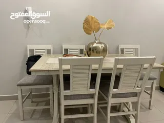  1 طاوله طعام من ميداس ثمانيه كراسي والطاوله معها قطعه عشان تكبر ..  kitchen table 8 chairs with