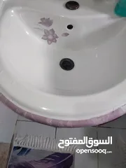  1 مغسله مع بطاريه للبيع بسبب التجديد