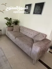  5 Sofa set ( 2 sofas and 2 armchairs)