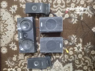  3 سماعات بركبو ع سياره