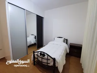  8 شقه مفروشه