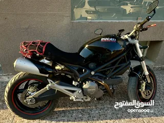  1 Ducati Monster 696
