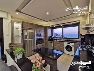  4 شقة ذات اطلالة مميزه ابو نصير للبيع المستعجل بسعر مميز