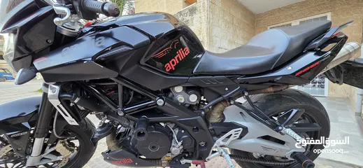 15 دراجة ابريليا 750 cc بحالة ممتازة 2016 ماشية 24000 فقط مالك ثاني صيانة دورية في الشركة 3200 دينار