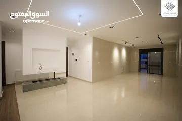  21 شقة فخمة للبيع طابق ثالث مع رووف دوبلكس في ارقى مناطق شفا بدران مساحة 228 متر داخلي
