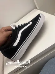  3 شوز فانز اصلي وكالة سبب البيع كبير على رجلي