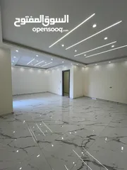  3 شقة شبة ارضي مع ترسات سوبر ديلوكس بأجمل مناطق الجبيهة.