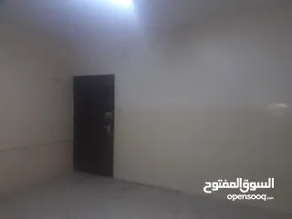  4 منزل مستقل ثلاثة طوابق  موقع مميز في ماركا الشمالية حي العبدلات