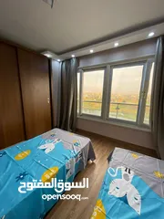  10 شقة فندقية على النيل مباشر بشارع البحر الاعظم 3 غرف نوم جميع الغرف و الريسبشن تطل على النيل و2 حمام