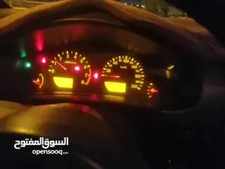  3 بيكب نيسان نيفارا 2009