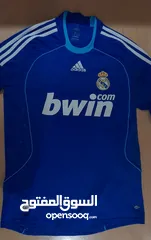  2 قميص ريال مدريد موسم 2008/2009