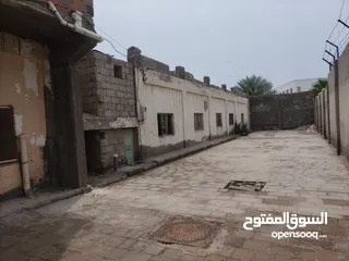  3 منزل كبير للبيع في صيره كريتر بشارع الروزميت موقع حلو جدا واوراق رسميه مضمونه#