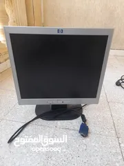  1 Windows 7 في حالة جيدة شاشة عادية مع clavier وsouris