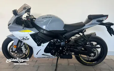  1 دراجة سوزوكي رياضية GSX-R600