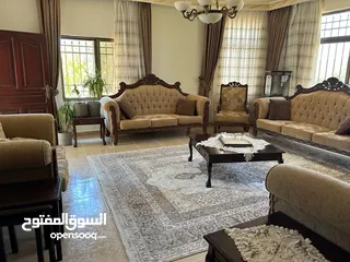  1 طقم كنب 12 مقعد مستعمل بحالة جيدة جداً