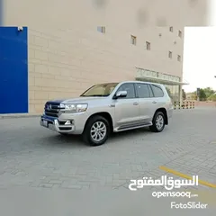  6 TOYOTA LAND CRUISER GXR V6