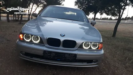  2 2002 BMW 525