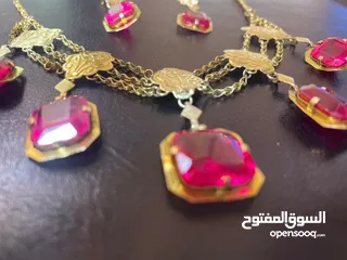  17 Old ruby ​​stone حجر الياقوت القديم