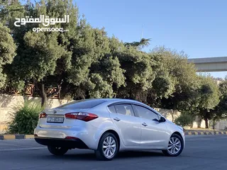  4 Kia k3 موديل 2013