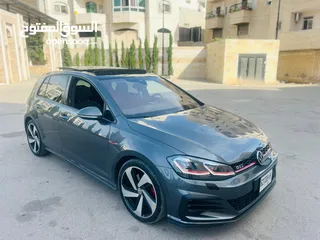  5 جولف GTI mk7.5  للبيع ع الكاش بسعر حرررق