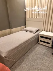  2 سرير مع كومادينه