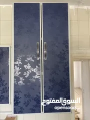  4 مطبخ الموضح بالصورة كامل بأغراضو للبيع