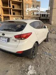  4 توسان2011 جير عادي 6جيرات وال 7ريوس فتحه سكف بانوراما سنجل ديزل مكينيه 16اربعه بسطون بضاعه جديد