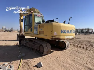  3 Excavator PC220_8