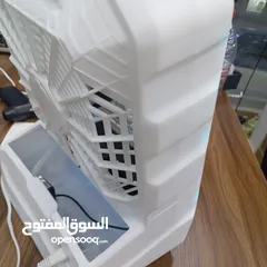  4 مروحه صحراويه  مضيئه محموله بواسطة يد مزوده بخزان ماء و ثلج و عين بخاج تعمل بالشحن الكهربائي الفوري