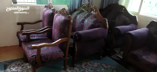  4 طقم كنب تسع مقاعد بحاجة شغل بسيط