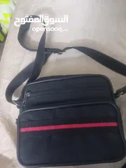  3 كاميرا تصوير فوتو نوع قديم بس بحاجه لفيلم معها بطاريتين