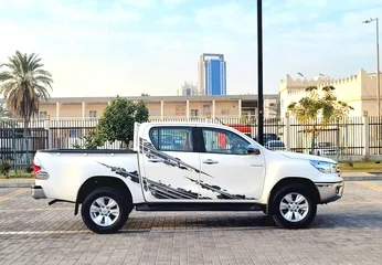  8 TOYOTA HILUX SR5 2.7 4x4 MODEL 2020 SINGLE OWNER ZERO ACCIDENT AGENCY MAINTAINED PICKUP FOR SALE