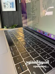  2 MacBook Air 13”  i5  RAM 8GB  SSD 128GB