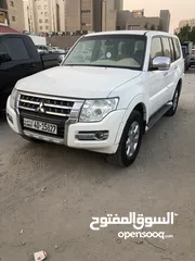  1 للبيع جيب باجيرو V6 وكاله الملا الكويت 2016 ابيض الداخل بيج فل اتوماتيك