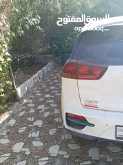  7 كيا نيرو2022ابيض للبيع