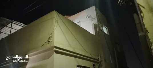  7 بيت للبيع. 3 شقه