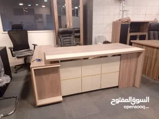  16 ‏مكتب مدير متميز   مكتب + الجانبية مع طاولة أمامية مقياس مترين