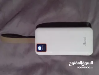  3 برو بانك  شغال 100٪ بشحن تلفون 10مرات
