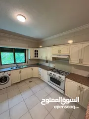  7 شقة مميزة  للبيع في الرابية بسعر لقطه